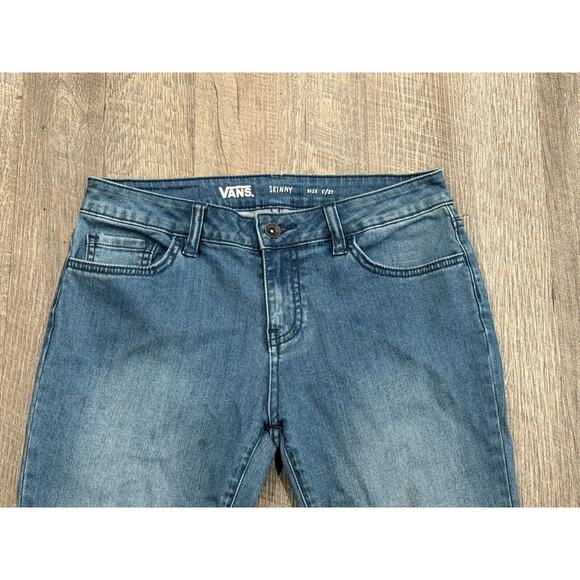 Vans Women’s Skinny Jeans Raw Hem Size 5/27 Distressed - Picture 4 of 11